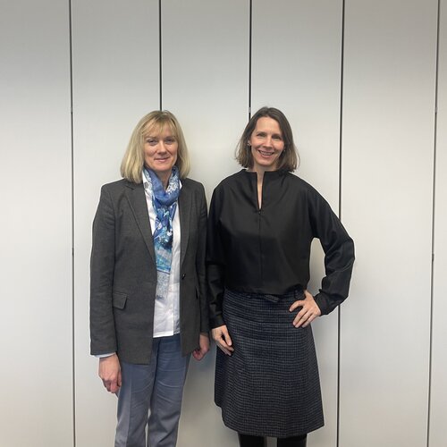 Foto Elke Ronneberger und Dr. Verena Staats – 